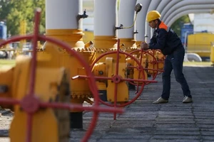 Gazprom ra hạn chót cho Kiev trước ngày 9-6
