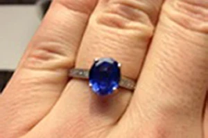 Cô dâu mất nhẫn cưới ngay tại nhà thờ