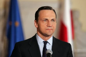 Lộ bản ghi âm Ngoại trưởng Ba Lan gọi quan hệ với Mỹ là "vô dụng"