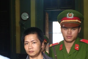 Án tù cho ông cậu cưỡng bức cháu ruột mới 7 tuổi