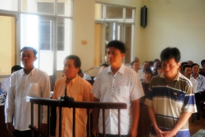 Nguyên chánh văn phòng UBND tỉnh Bạc Liêu lãnh án vì nhận hối lộ