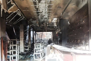 Cháy lớn, ba người trong gia đình đại tá tử vong