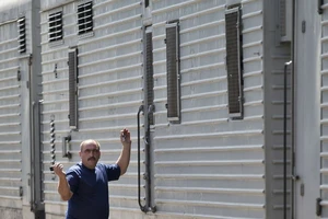 Nạn nhân đầu tiên của MH 17 được nhận dạng