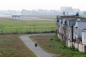 Sân bay Tân Sơn Nhất: từ 3.600ha còn... 1.500ha?