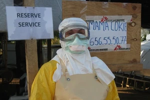 Náo loạn khu cách ly Ebola ở Liberia