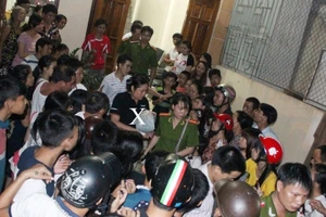 Bắt hai phụ nữ lừa đảo, thu gom hàng ngàn sổ đỏ