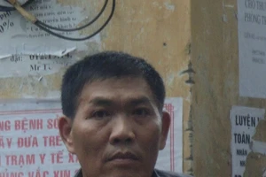 Cô gái may mắn thoát hiểm khỏi xế hộp đâm xuống ao sen