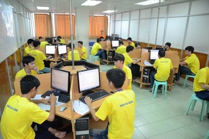 Hơn 700 sinh viên dự Olympic Tin học