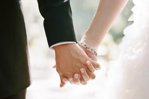 'Án tích' quá khứ đột ngột xuất hiện trước đám cưới