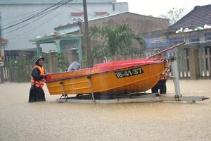 Lũ trên các sông ở miền Trung đang lên