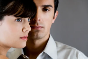 Tuyệt chiêu để chồng không lăng nhăng khi đi công tác xa