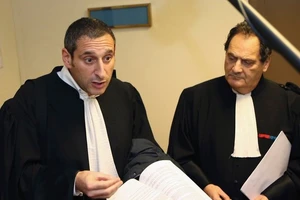 Tòa Pháp phán quyết Uber taxi có thể phạm luật