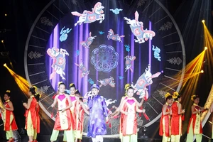 Chất Huế đậm nét trong đêm khai mạc LH truyền hình toàn quốc 2014 