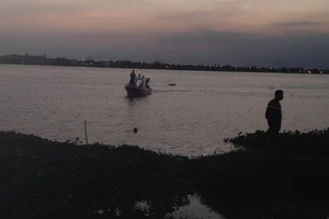 Người phụ nữ trẻ bất ngờ nhảy xuống sông Đồng Nai tự vẫn