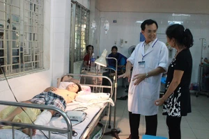 Một sinh viên bị chém đứt lìa cánh tay