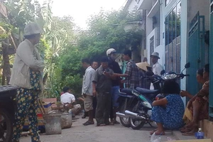 Cãi nhau với vợ rồi chết trong phòng kín