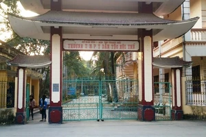 Hiệu trưởng cắt xén, 'ăn chặn' cả tỉ đồng của học sinh dân tộc