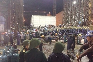 Lập đoàn điều tra về nguyên nhân vụ sập giàn giáo ở Vũng Áng