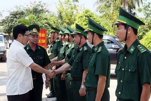 Phó Thủ tướng Phạm Bình Minh khảo sát biên giới Tây Nam
