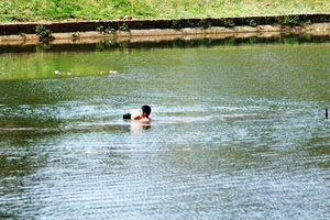 Đánh bắt cá trên sông phát hiện thi thể một phụ nữ