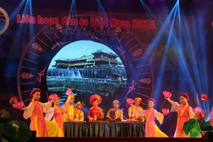 Khai mạc Liên hoan dân ca Việt Nam 2015 khu vực Bắc Trung Bộ