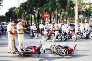 Gần 100 người chết vì tai nạn giao thông trong bốn ngày lễ