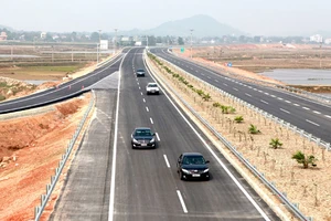 Cho mô tô vào cao tốc là đùa với tính mạng