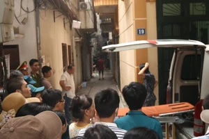 Giây phút sinh tử của gia đình 5 người chết cháy ở Hà Nội