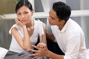 Nói về tình cũ như thế nào để không ‘đụng chạm’ bạn đời