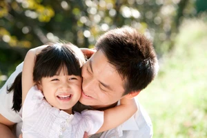 4 điều quan trọng cha cần làm cho con gái