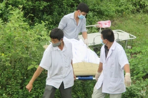 Hai nữ sinh chết trên sông Lam: Tự tử vì bị ép học ngành y?