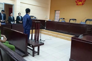 Vụ lên facebook 'nói xấu' Tòa: Trả hồ sơ điều tra bổ sung