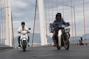 Siết tốc độ qua cầu Thuận Phước sau hai vụ tai nạn thảm khốc