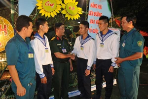 Thanh niên TP.HCM sẵn sàng lên đường nhập ngũ