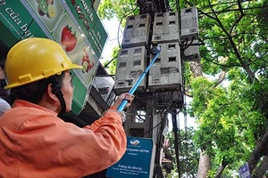 EVN ra quy định mời người dân chứng kiến ghi số điện