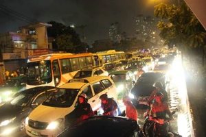 Sở GTVT TP.HCM: ‘Vẫn còn ngập trên diện rộng’