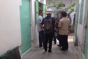 Đi thực tập, nhóm nữ sinh bị kẻ xấu cạy cửa phòng trọ sàm sỡ