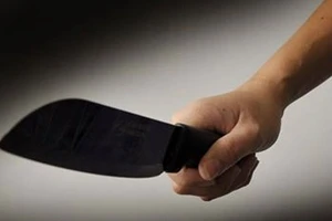 Chém người mời bia trên bàn nhậu rồi thản nhiên về nhà ngủ