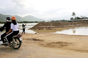 Đi câu cá, một ông lão chết đuối