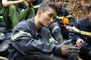 Sập mỏ than ở Hòa Bình: hai nạn nhân vẫn bặt vô âm tín