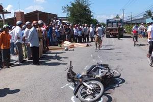 Hai học sinh lớp 11 chết thảm trên đường đi học về