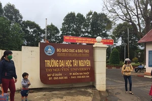 Ba cán bộ, giảng viên ĐH Tây Nguyên tráo bài thi cho sinh viên