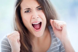 Vợ tôi phát rồ vì cô Hà Hồ