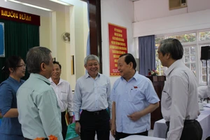 Cử tri TP.HCM đề nghị cách chức phó giám đốc Sở mở tiệc hoành tráng