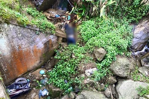  Phát hiện nam thanh niên tử vong dưới khe suối