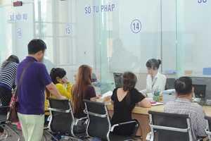 Phải trả lời cho người khiếu nại trong 10 ngày làm việc 