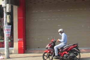 Buồn chuyện nợ nần, chủ tiệm mắt kính tự tử