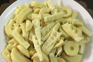 Măng luộc kinh doanh ở TP.HCM “dính” chất vàng O