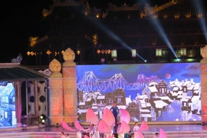 Hoành tráng lễ khai mạc Festival Huế 2016