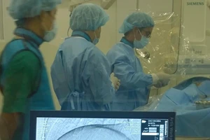 Lần đầu tiên BV quận dùng kỹ thuật TACE trị u ác tính thành công